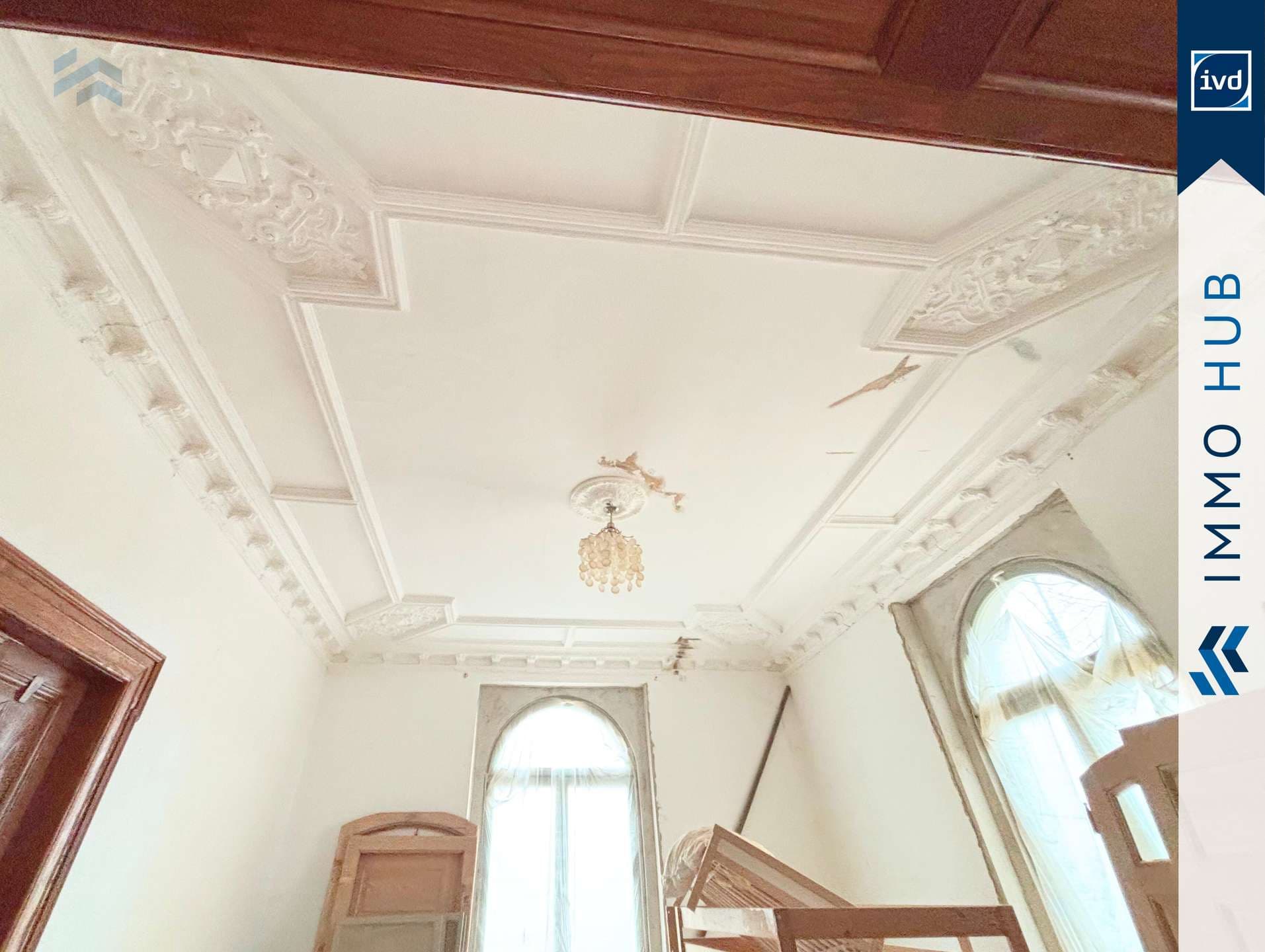 Detail (4)